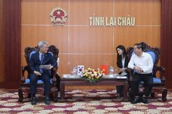 Phó Chủ tịch Thường trực UBND tỉnh Tống Thanh Hải tiếp xã giao Đoàn công tác thành phố Mungyeong, tỉnh Gyeongsangbuk (Hàn Quốc)