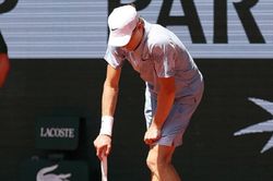 Jannik Sinner liên tục kiểm tra y tế, NBA thông qua luật chống thua để lấy lượt chọn