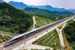 Ninh Bình khẩn trương GPMB cho dự án đường sắt tốc độ cao Bắc - Nam