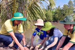 Đoàn Thanh niên PVCFC hưởng ứng Ngày Môi trường thế giới