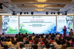Tháo gỡ rào cản để các nhà khoa học nữ biến nghiên cứu thành động lực tăng trưởng