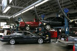 Chi phí bảo dưỡng xe hybrid có đắt hơn xe xăng?