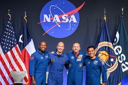 NASA công bố phi hành đoàn Artemis III