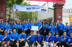 Thành đoàn Hà Nội động viên các điểm 'tiếp sức mùa thi'