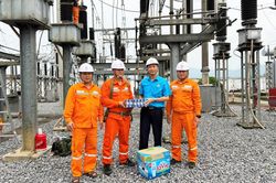 Quan t&acirc;m chăm lo đời sống người lao động