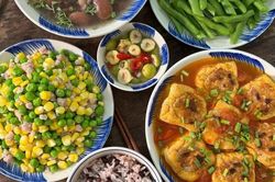 Dân mạng rần rần 'xin vía' mâm cơm 'thi đâu đậu đó' mẹ nấu cho con