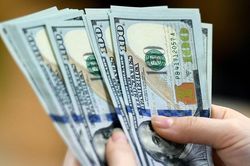 Tỷ giá ngoại tệ ngày 10/6: USD bán ra 26.408 đồng, KWD vượt 89.382 đồng