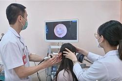 Từ không vay nổi 200 nghìn đến hành trình trở lại của nữ phiên dịch mất thính lực