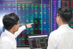 Nguyên nhân nào khiến thanh khoản chứng khoán suy giảm mạnh?