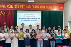 Hướng đi mới trong đào tạo nghề cho người khiếm thị