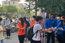 Hà Nội mưa dông về chiều tối và đêm hai ngày thi tốt nghiệp THPT