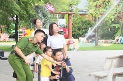 Xã Vĩnh Thanh: Rèn cho trẻ kỹ năng thoát hiểm khi có hỏa hoạn