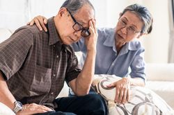 Về già mới thấm: Càng cho con cái tiền nhiều, quan hệ càng dễ mệt mỏi