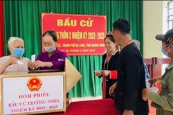 Quy định mới với người được bầu làm Trưởng thôn: Từ 21 tuổi, am hiểu công nghệ