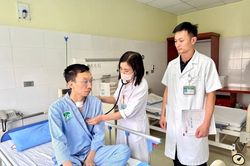 Nghẹt thở chạy đua với 'tử thần', cứu sống Trung tá Công an bị đâm đứt động mạch cảnh