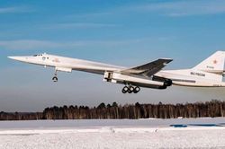 Si&ecirc;u oanh tạc cơ Tu-160 Nga 'nằm đất' nhiều hơn xuất k&iacute;ch