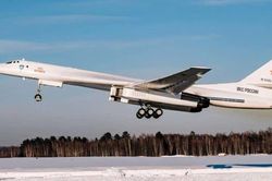 Si&ecirc;u oanh tạc cơ Tu-160 Nga 'nằm đất' nhiều hơn xuất k&iacute;ch