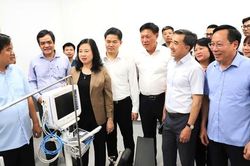 Bộ trưởng Đào Hồng Lan: Quyết tâm đưa Cơ sở 2 Bệnh viện Bạch Mai vào hoạt động cuối tháng 6