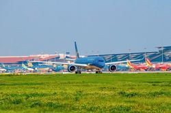Rà soát quy hoạch sân bay để đáp ứng mục tiêu tăng trưởng kinh tế hai con số