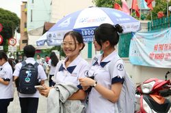 Đề Toán dễ hơn tưởng tượng, thí sinh nắm chắc điểm 8