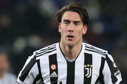 Tình cảnh éo le của Vlahovic