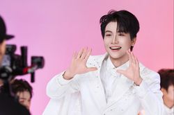 Nhóm idol livestream Việt Nam hút khán giả Mỹ, Trung Quốc
