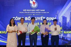 Ra mắt Câu lạc bộ Giảng viên báo chí Hội Nhà báo Việt Nam