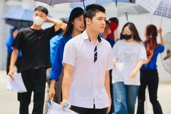 Đề Toán tốt nghiệp THPT 2026 'dễ thở' hơn, dự báo phổ điểm tăng mạnh