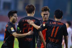 Hàng thủ mạnh nhất V.League vỡ vụn ở Ninh Bình