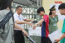 Hà Tĩnh: Rà quét thiết bị điện tử tại điểm thi, siết chặt phòng gian lận công nghệ cao
