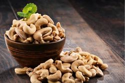 Gợi ý 5 loại hạt giúp phái đẹp giữ dáng hiệu quả