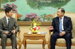 Phó Thủ tướng Thường trực Phạm Gia Túc tiếp Tổng Giám đốc Tập đoàn TKG Taekwang (Hàn Quốc)