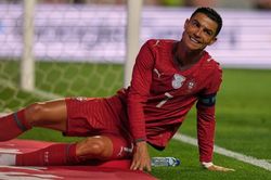 Ronaldo 2 lần đối mặt thủ môn vẫn bất lực, Bồ Đào Nha thắng nhọc Nigeria