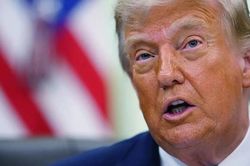 Ông Donald Trump nói 'muốn chiếm' đảo Kharg, Iran tuyên bố 'chính Mỹ mới phải đầu hàng'