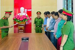 Sập sòng trong nhà bếp