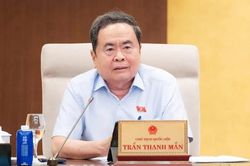 Bổ sung nhiều dự án luật, nghị quyết và pháp lệnh vào chương trình lập pháp