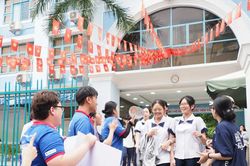Thí sinh mừng rỡ khoe 9 điểm môn Toán