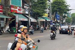 Chạy đua với thời gian, CSGT Quảng Ngãi giúp nữ sinh không lỡ Kỳ thi tốt nghiệp