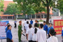 Máy quét cầm tay góp phần bảo đảm kỳ thi tốt nghiệp THPT an toàn, công bằng