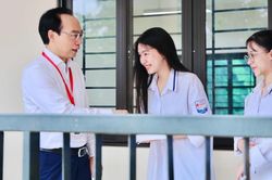 Bộ trưởng Bộ GD&ĐT Hoàng Minh Sơn: Không để thí sinh mất quyền lợi trong bất kỳ tình huống nào