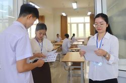 Hơn 20.000 thí sinh của Quảng Ninh hoàn thành ngày thi thứ nhất tại Kỳ thi tốt nghiệp THPT