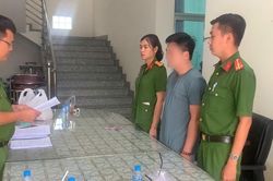 Khởi tố 2 đối tượng giả mạo nhãn hiệu dầu gió nổi tiếng của Singapore