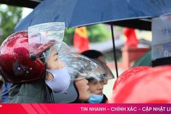 Phụ huynh Hà Tĩnh đồng hành cùng con trong kỳ thi tốt nghiệp THPT