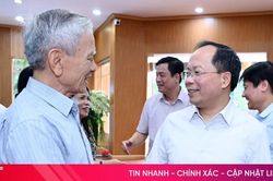 Ban Thường vụ Tỉnh ủy Hà Tĩnh gặp mặt cán bộ quản lý nghỉ hưu qua các thời kỳ