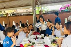 Nhiều hoạt động hỗ trợ học sinh đồng bào dân tộc thiểu số tại Quảng Trị và An Giang