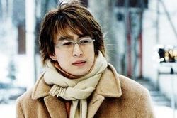 'Ông hoàng' Hallyu Bae Yong Joon bất ngờ xuất hiện cũng bà xã