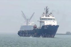 Tàu chở dầu đầu tiên 'giải thoát' khỏi eo biển Hormuz