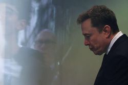 xAI và SpaceX của Elon Musk bị kiện