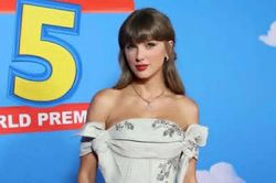 Taylor Swift xuất hiện tại buổi mắt phim Toy Story 5 với nhan sắc cực phẩm