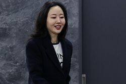 Min Hee Jin thua toàn bộ các vụ kiện hình sự nhằm vào HYBE